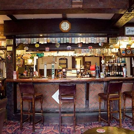 The Kings Arms Bed & Breakfast Wilmslow Exterior foto