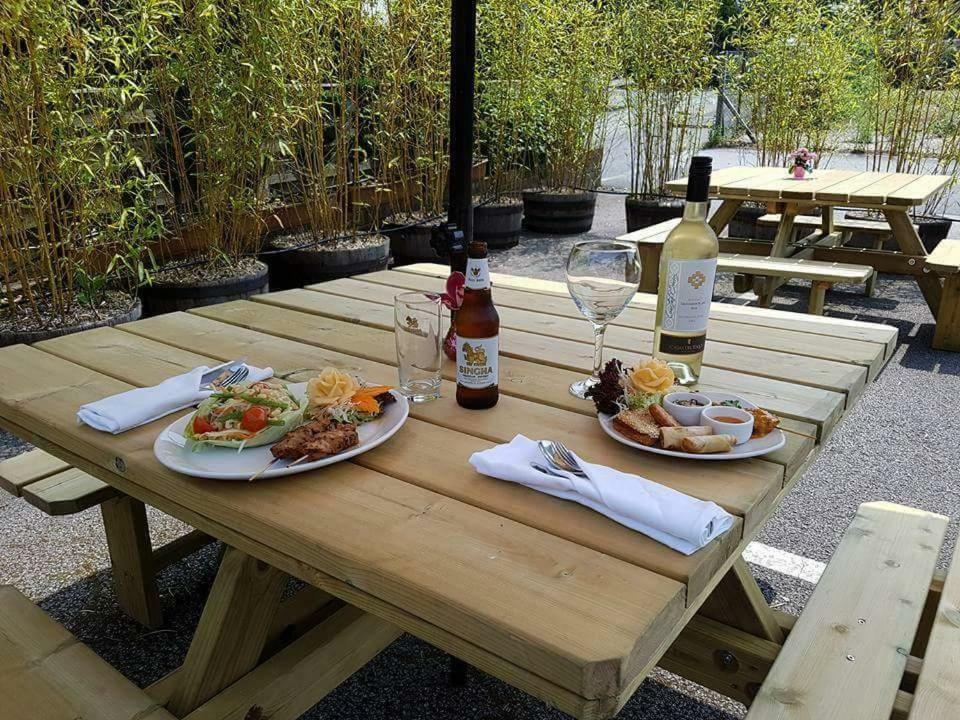 The Kings Arms Bed & Breakfast Wilmslow Exterior foto